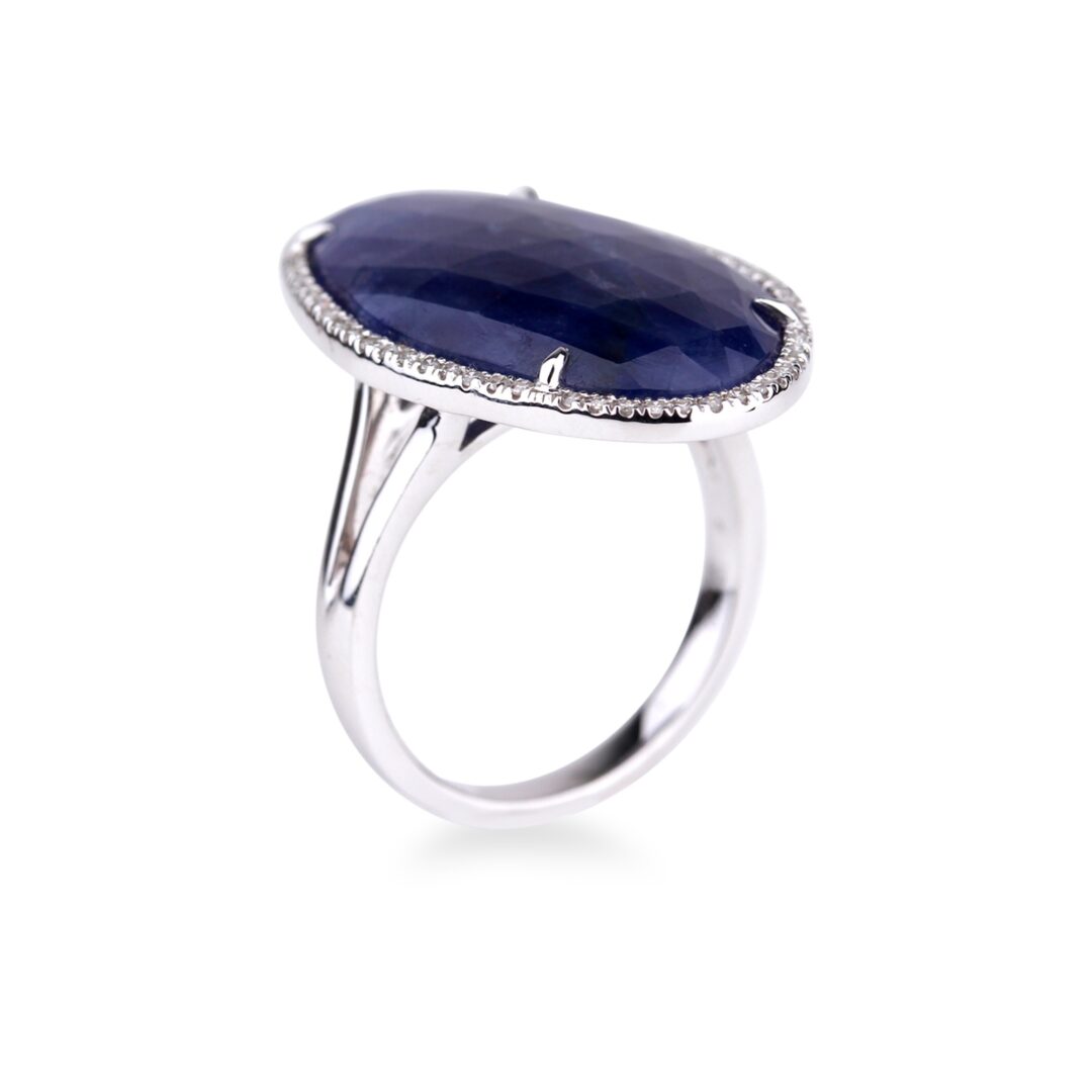 Bague racine de saphir