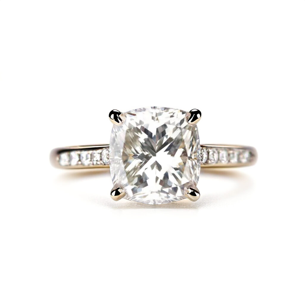 Bague fiançailles solitaire diamant coussin